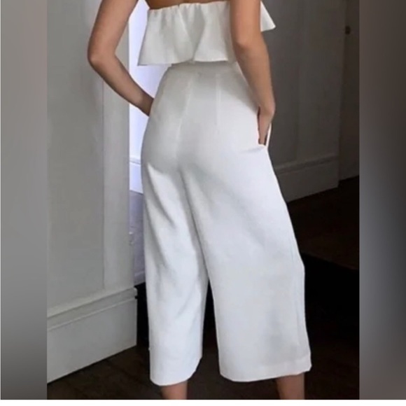 NWT Aritzia Babaton Flutter Off the Shoulders Jumpsuit - Picture 2 of 3